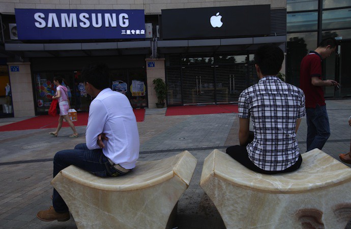 Big screen revolution: Samsung down in China, Apple gains