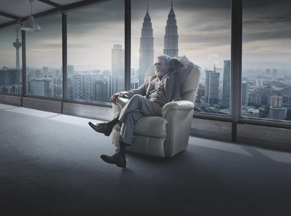 Stars & Controversies: Rajinikanth gets warning from Tamil outfit?