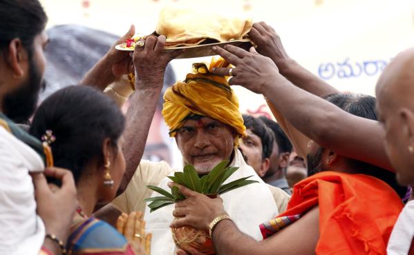 Sunrise Amaravati: AP Govt. to gift new clothes to Farmers