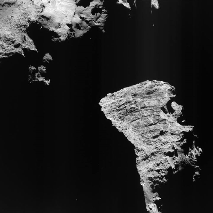 This striking view of Comet 67P/Churyumov–Gerasimenko reveals portions of both c…