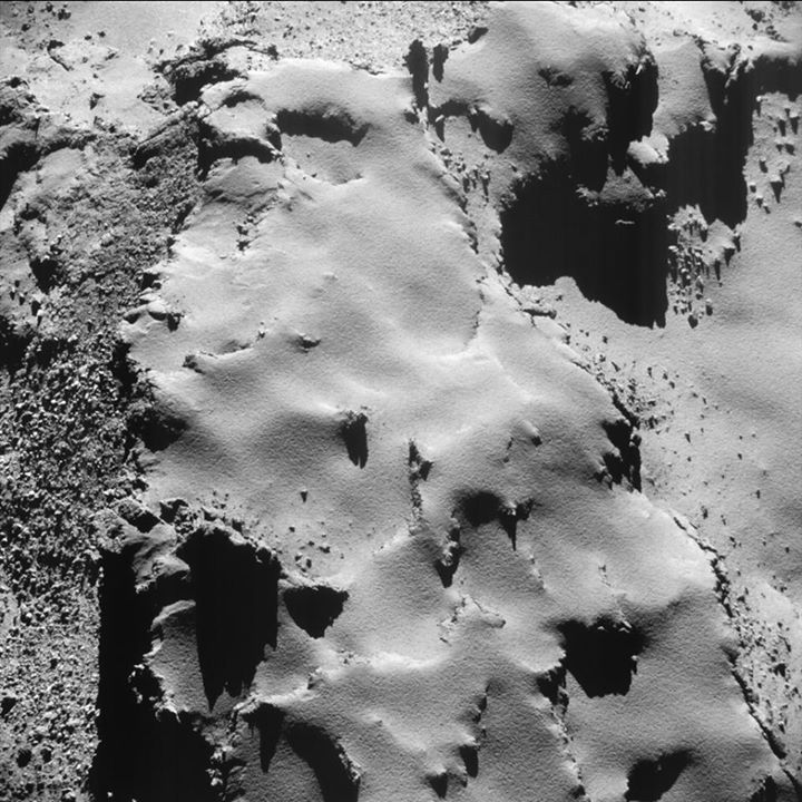 Absolutely  #amazing shot of Comet 67P/Churyumov-Gerasimenko from Rosetta’s NAVC…