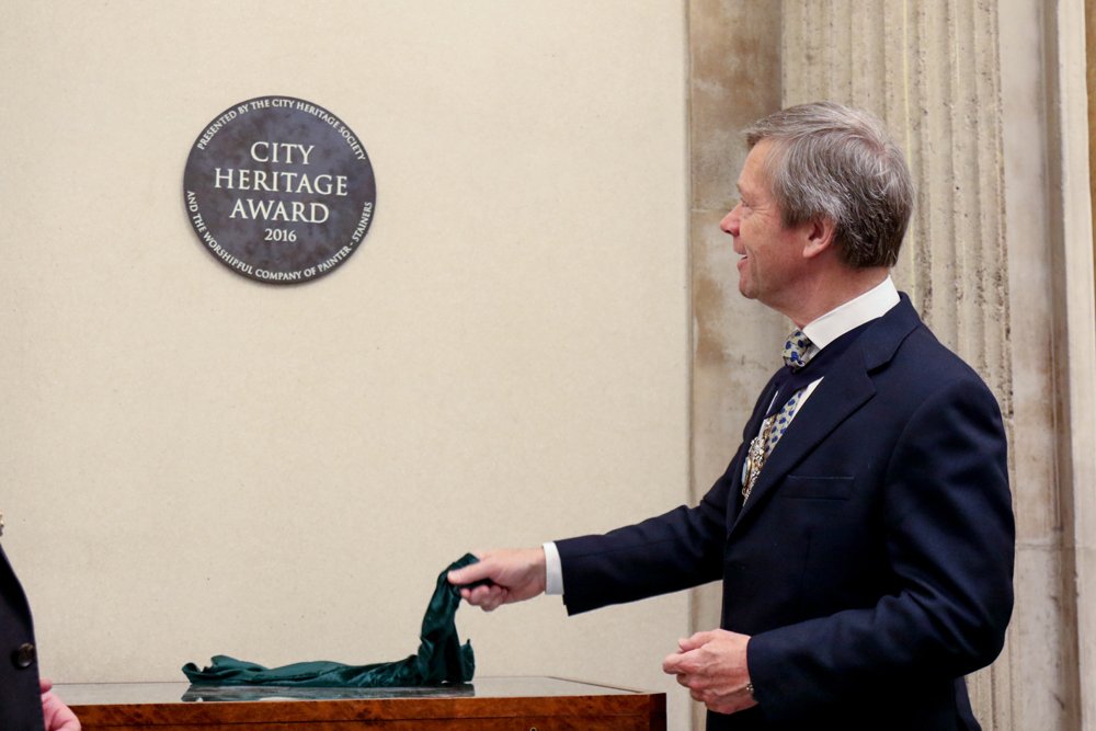 Here’s @citylordmayor presenting us with the @cityoflondon Heritage Trust award!…
