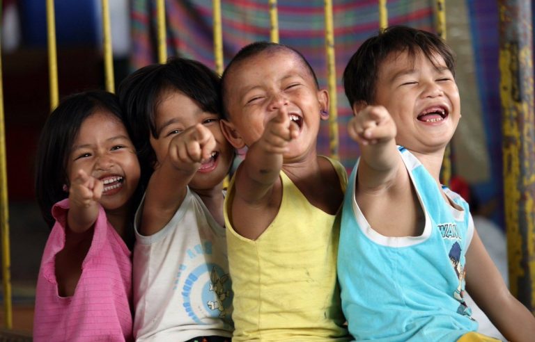 Hope you have some fun with friends this weekend! Via @UNICEFnl …