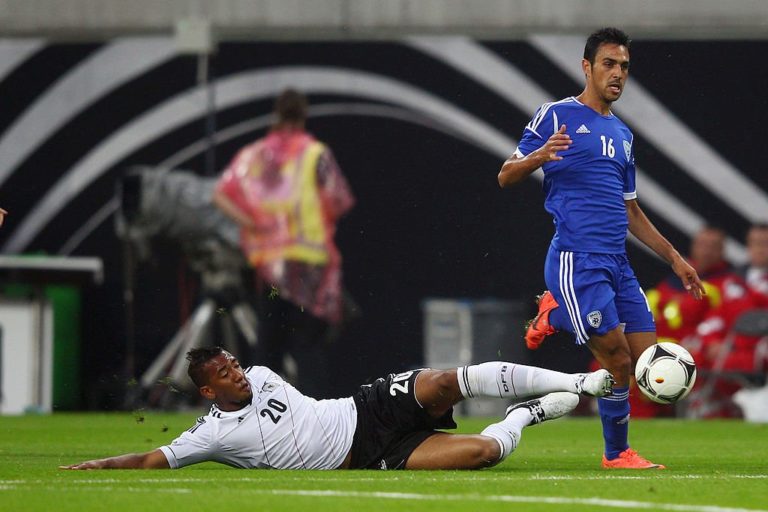 RT @FIFAWorldCup: Eran Zahavi taking inspiration from Israel’s 1970 #WorldCup si…