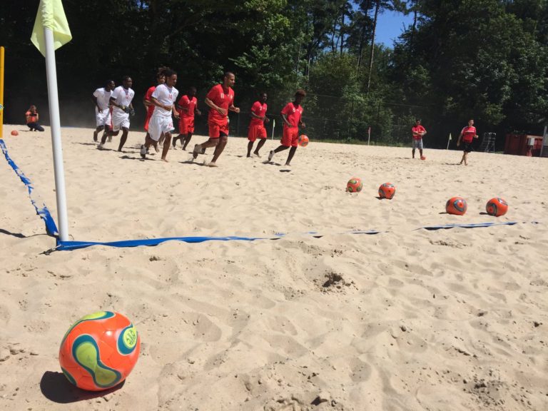 ?? 
Bahamas are already raring to go for the 2017 #BeachWC! They’ve been prepar…
