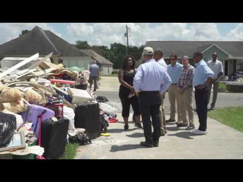 “You’re not alone on this.” – President Obama visits Baton Rouge