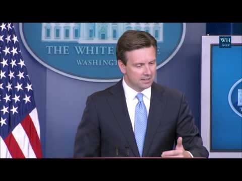 8/30/16: White House Press Briefing