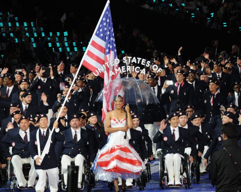 How much of an #Olympics and #USA national anthem etiquette expert are you? Take…