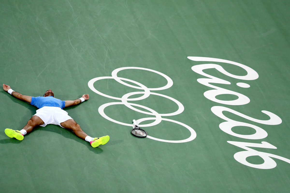 RT @delpotrojuan: Feliz por llevar otra medalla!! ?? #Gracias ️ …
