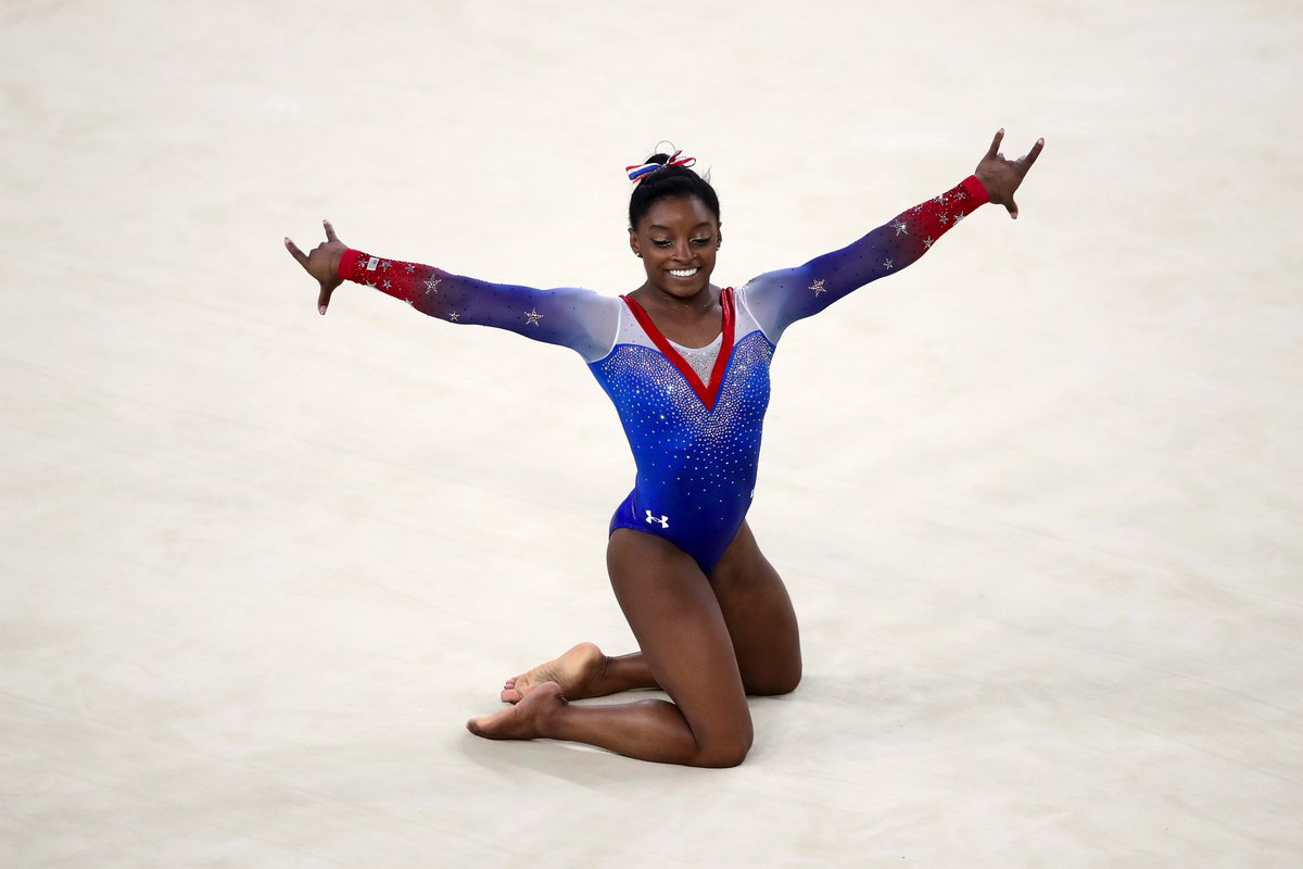 .@Simone_Biles (#USA) scores 15.966 to win #gold in women’s floor! 4th gold of #…
