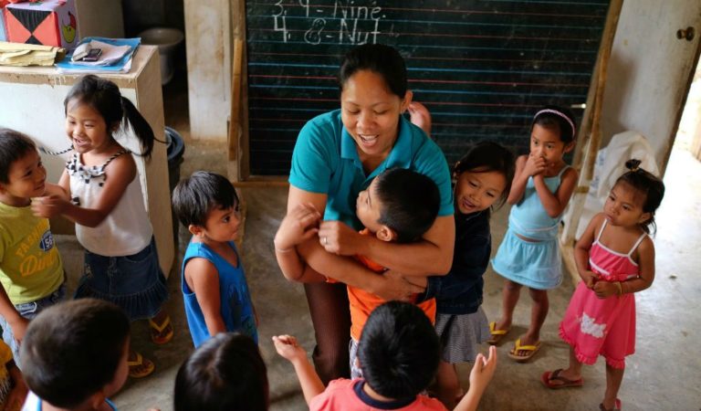 BLOG: How to best finance antipoverty transfers in developing countries by @armb…