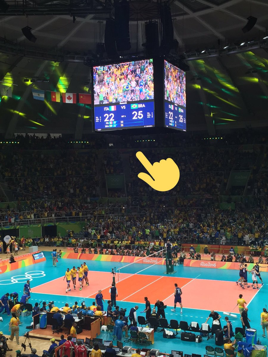 First set goes to #BRA! 25-22 #ITA #gold #volleyball …