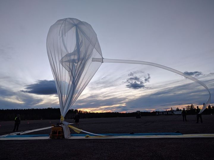 The scientists of the BARREL team sent their last balloon so…