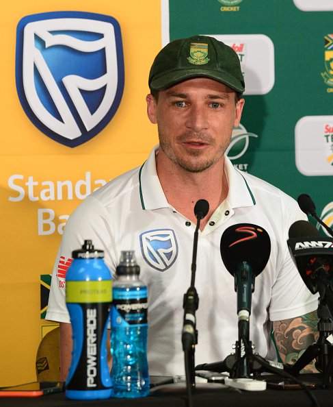 Steyn returns to the top of Test bowlers’ rankings. More at  …