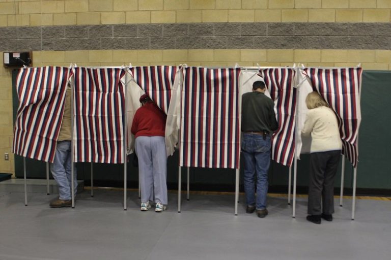 Voting from college? Check out this college voting guide before any deadlines:  …