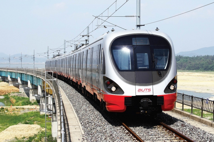 Applied Railway Research on Fast Track