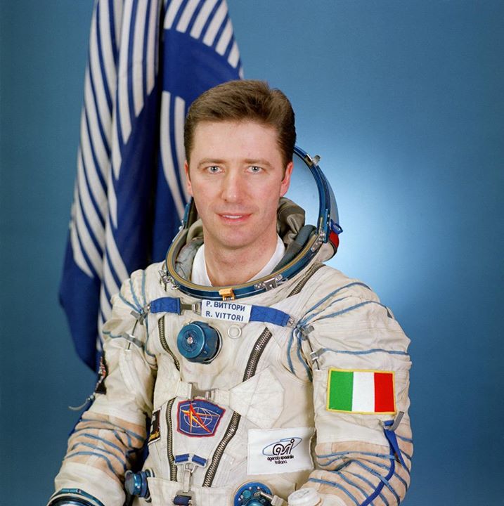 #HappyBirthday to ESA astronaut Roberto Vittori (15 October 1964), three-time sp…