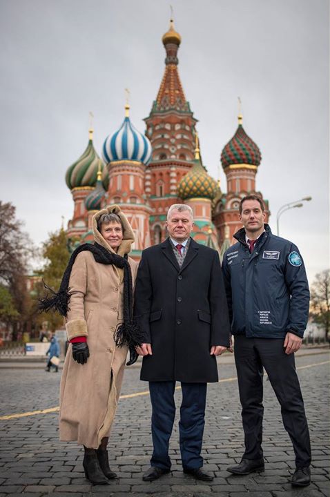 ESA astronaut Thomas Pesquet is making the traditional visit to Red Square, layi…