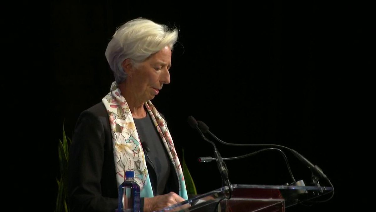Lagarde: For everyone to get a bigger piece, pie has to grow.  #kelloggIMF …