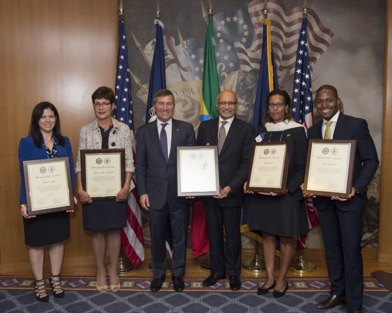 .@DirGenKumar congratulates winners of the Benjamin Joy Awards w/@StateDept  …