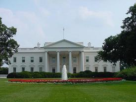 #WhiteHouseWatch: #Trump 43%, #Clinton 41%, #Johnson 8%, #Stein 3%  #Election201…