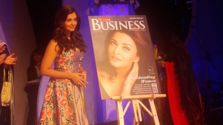 Aishwarya Rai receives the Outstanding Celebrity Woman of the Year Award…