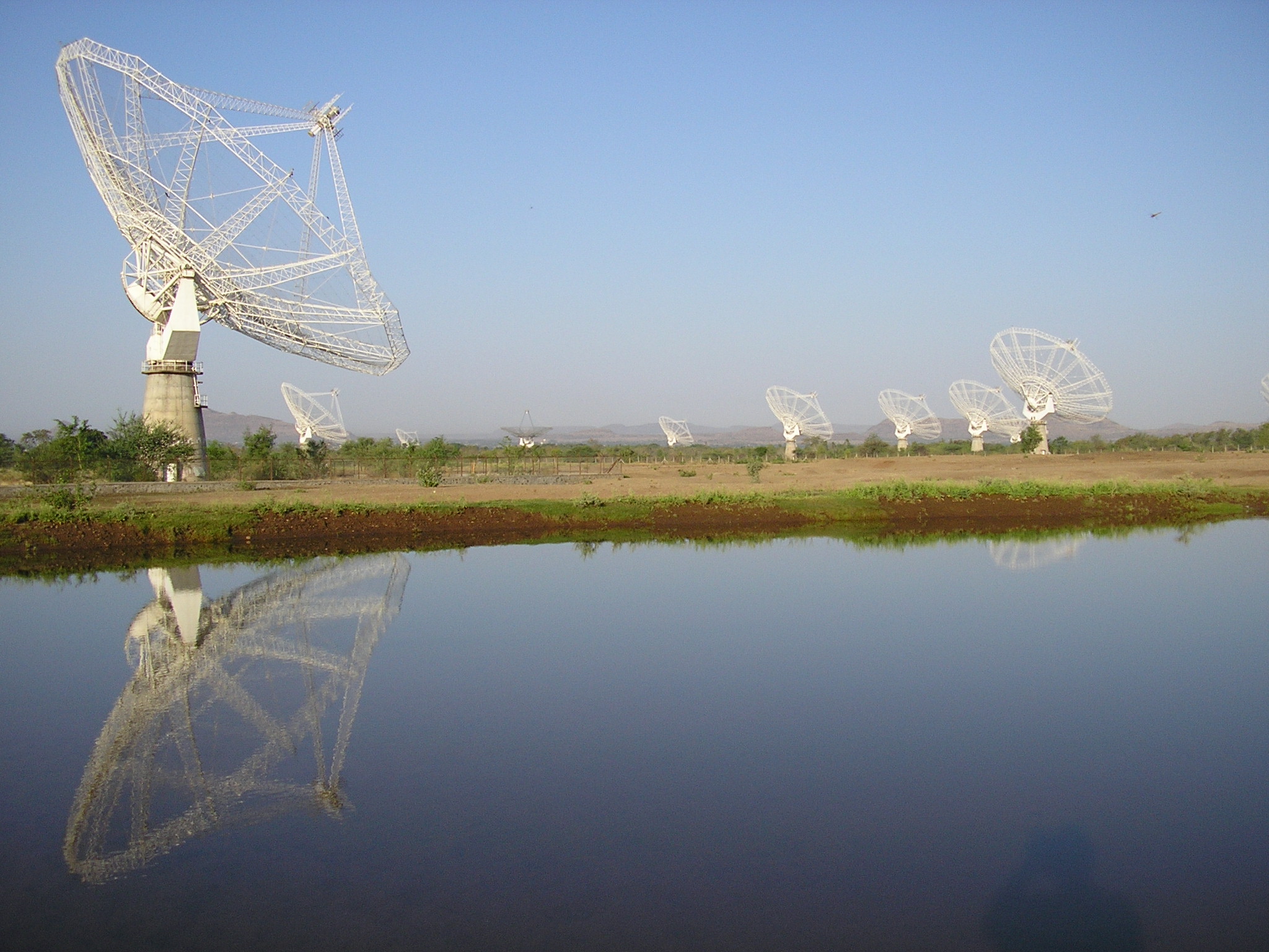 Listening to an alien landing