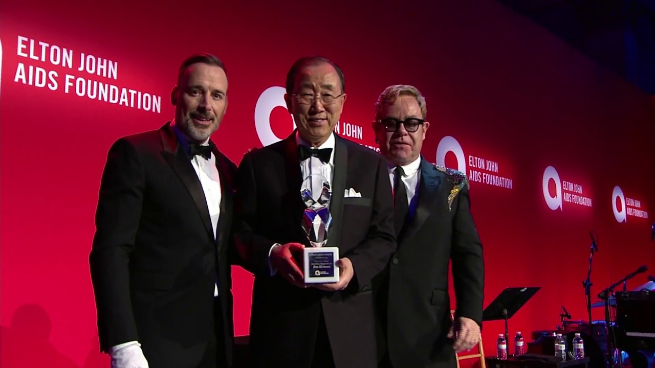 UN Secretary-General Ban Ki-moon receives the Elton John AIDS Foundation’s Founder’s Award