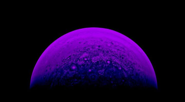 Purple haze, all around. See #Jupiter in a whole new light i…