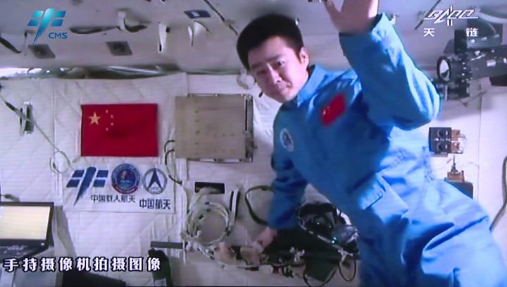 Greetings from space station Tiangong-2! This video was recorded inside the Chin…