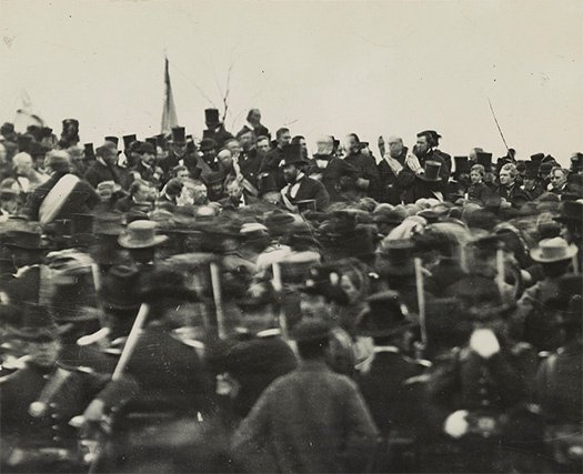 Today in 1863, President Abraham Lincoln delivers the historic Gettysburg Addres…