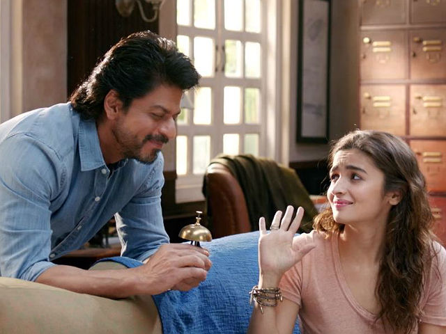 STRONG Start: SRK’s “Dear Zindagi” Shows Superb Growth…