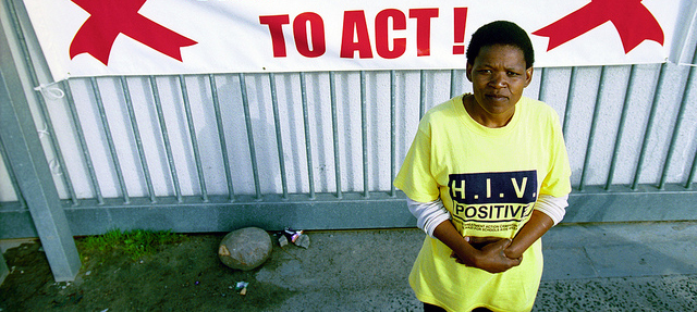 Using viral load and CD4 data to track the HIV response in South Africa