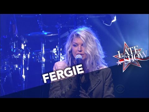 Fergie Performs ‘Life Goes On’