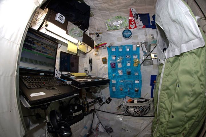 Good evening all! Thomas Pesquet just sent this pic of his home away from home -…