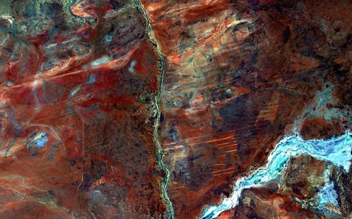 Sentinel-2A takes us over the northern part of Western Australia to the Wolfe Cr…