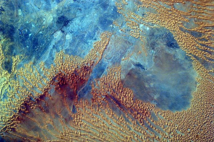 This eye-catching image of the Sahara Desert was taken by mi…