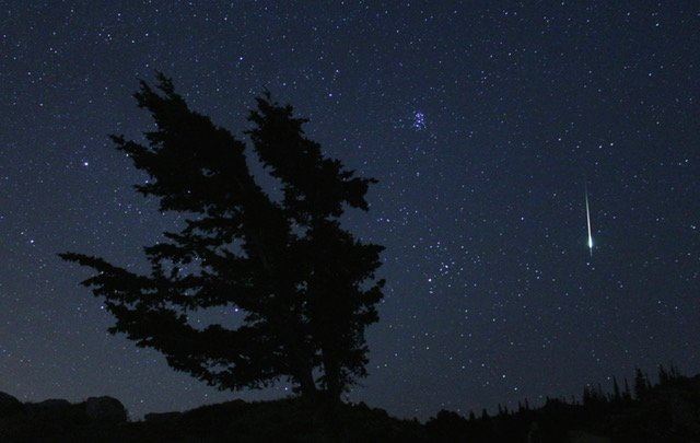 The  #Geminids meteor shower peaks tonight! Get outside, loo…