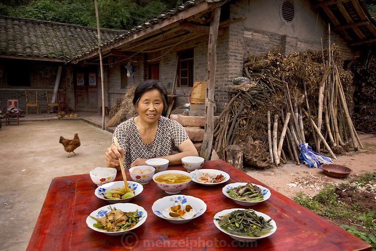 Fascinating look at what we eat: Around the World in 80 Diets by Peter Menzel  …