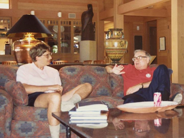 Do you have any questions for Warren Buffett? Bill Gates wil…