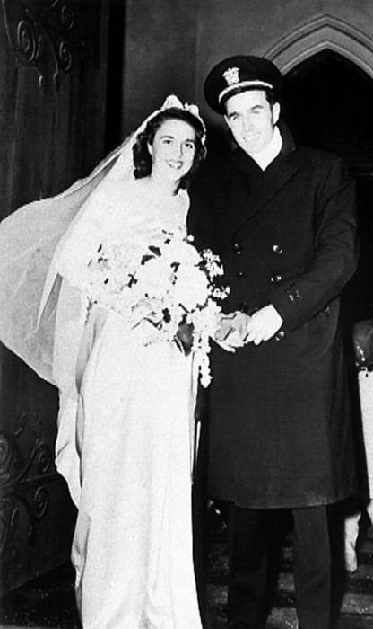 Happy 72nd wedding anniversary to George and Barbara Bush. The couple married in…