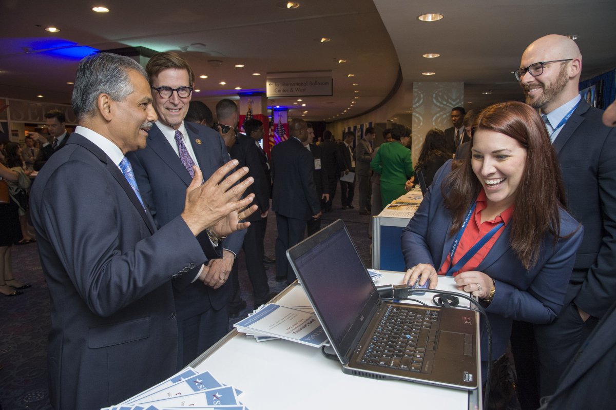 Our friends @SelectUSA share their focus for 2017! #FDI  …