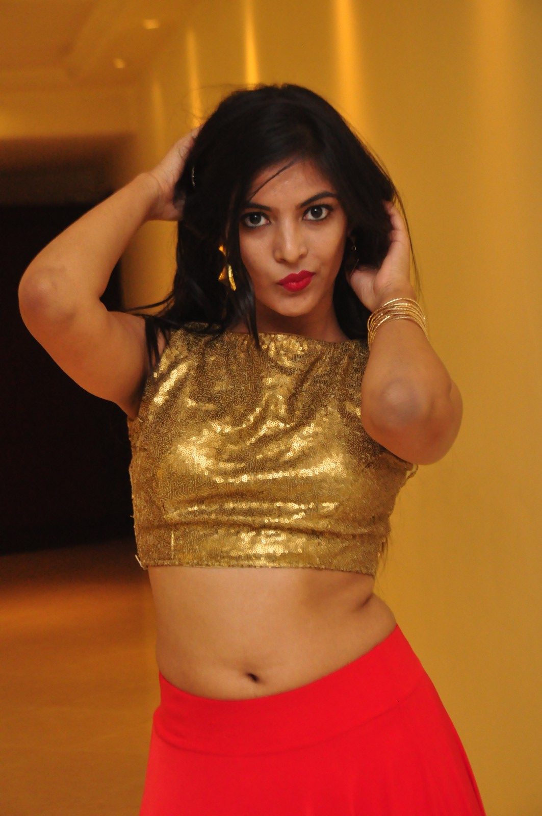 Super Sexy Photo Stills of South Actress Kushbu | Cinema World