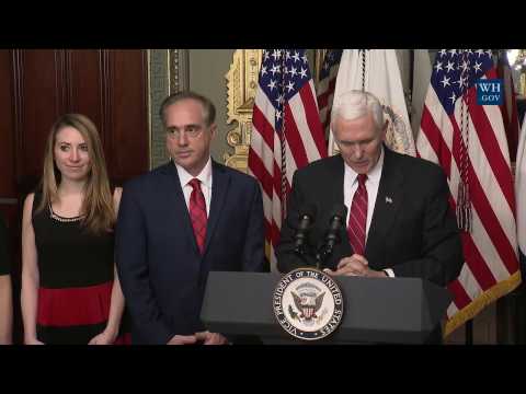 Swearing-In of Sec of Vet Affairs Dr. Shulkin