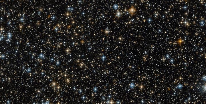 Initially seeming to show just stars, a closer look at this NASA/ESA Hubble Spac…