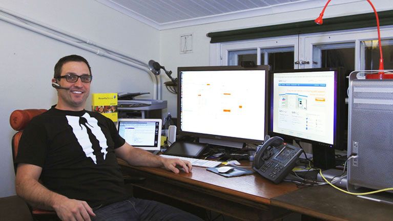 In most countries, larger proportions of workers carry out telework occasionally…