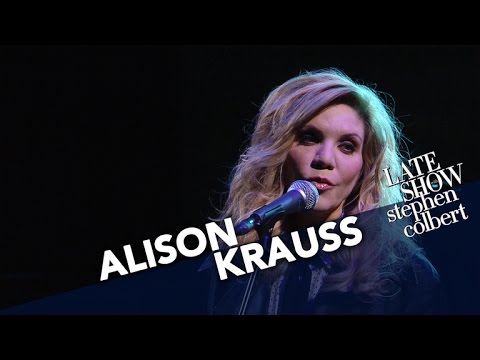 Alison Krauss Performs ‘I Never Cared For You’