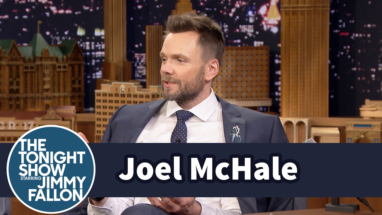 Joel McHale Sliced His Fingertip Off Filming The Great Indoors