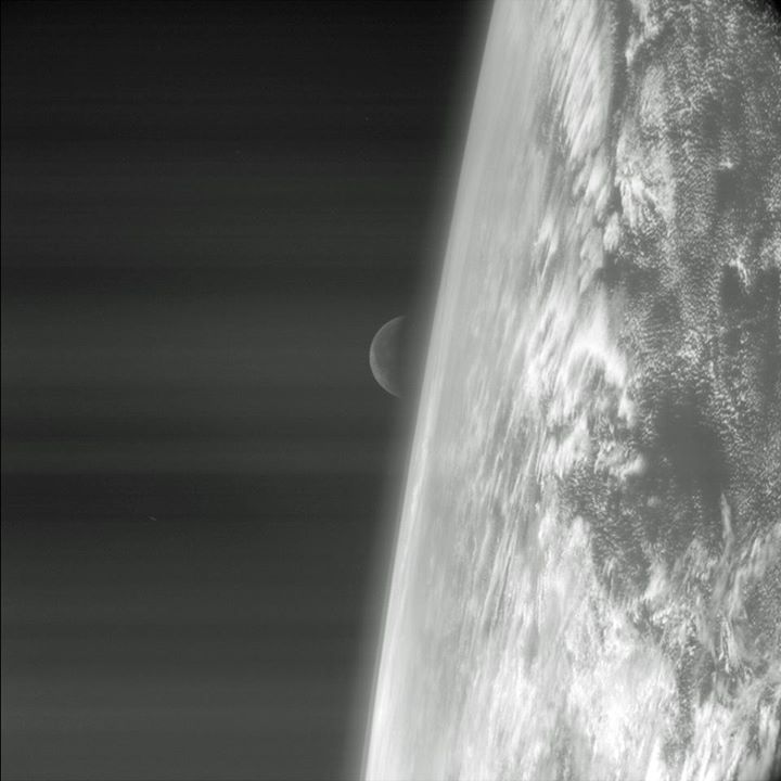 ESA European Space History’s Photo of the Week: Moonrise, ESA Rosetta Mission st…