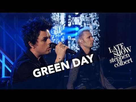 Green Day Performs ‘Still Breathing’